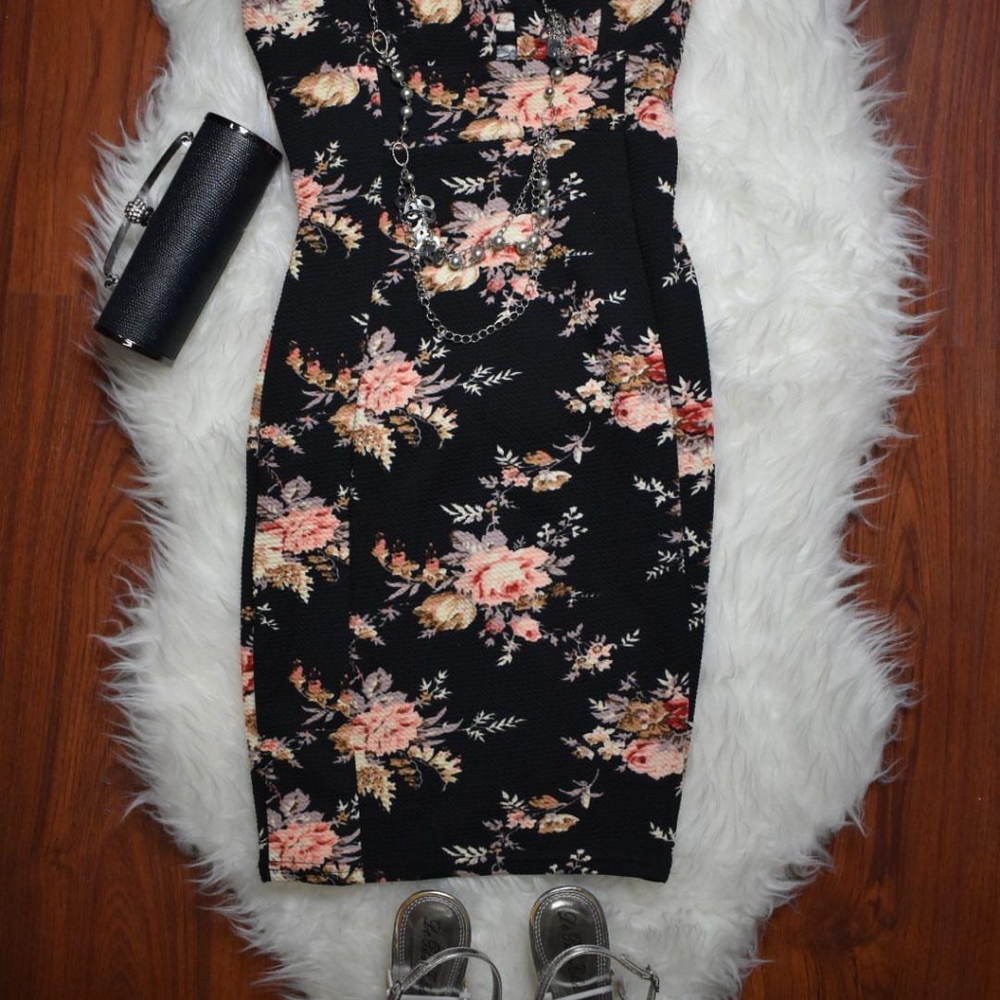 Black with peach floral dress - Picture 12 of 16